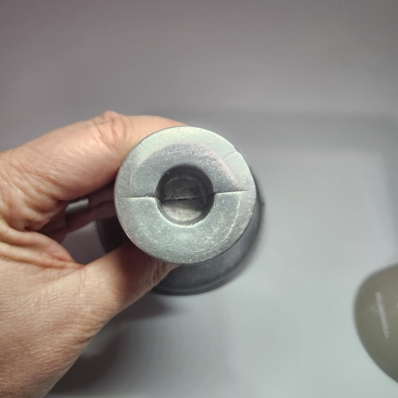 Wilton Armetale 4 inch pewter candlestick - Picture 4 of 4